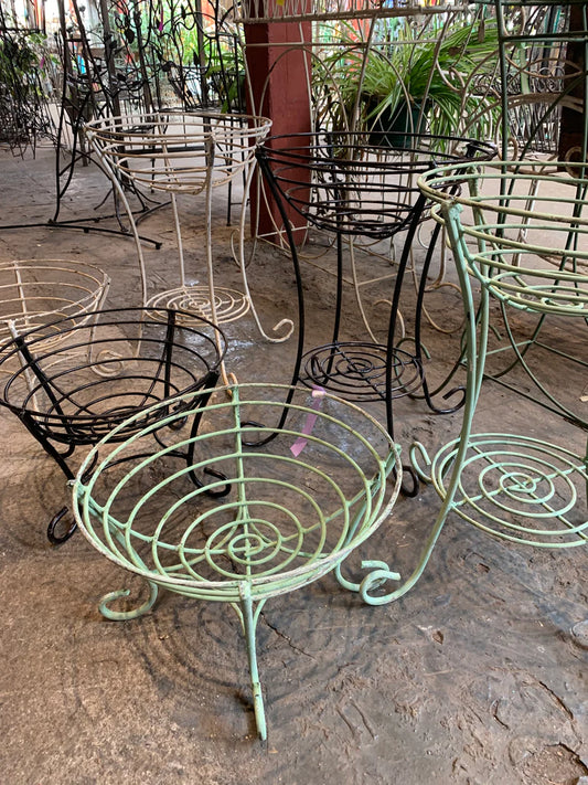 Swirl Planter Low Basket