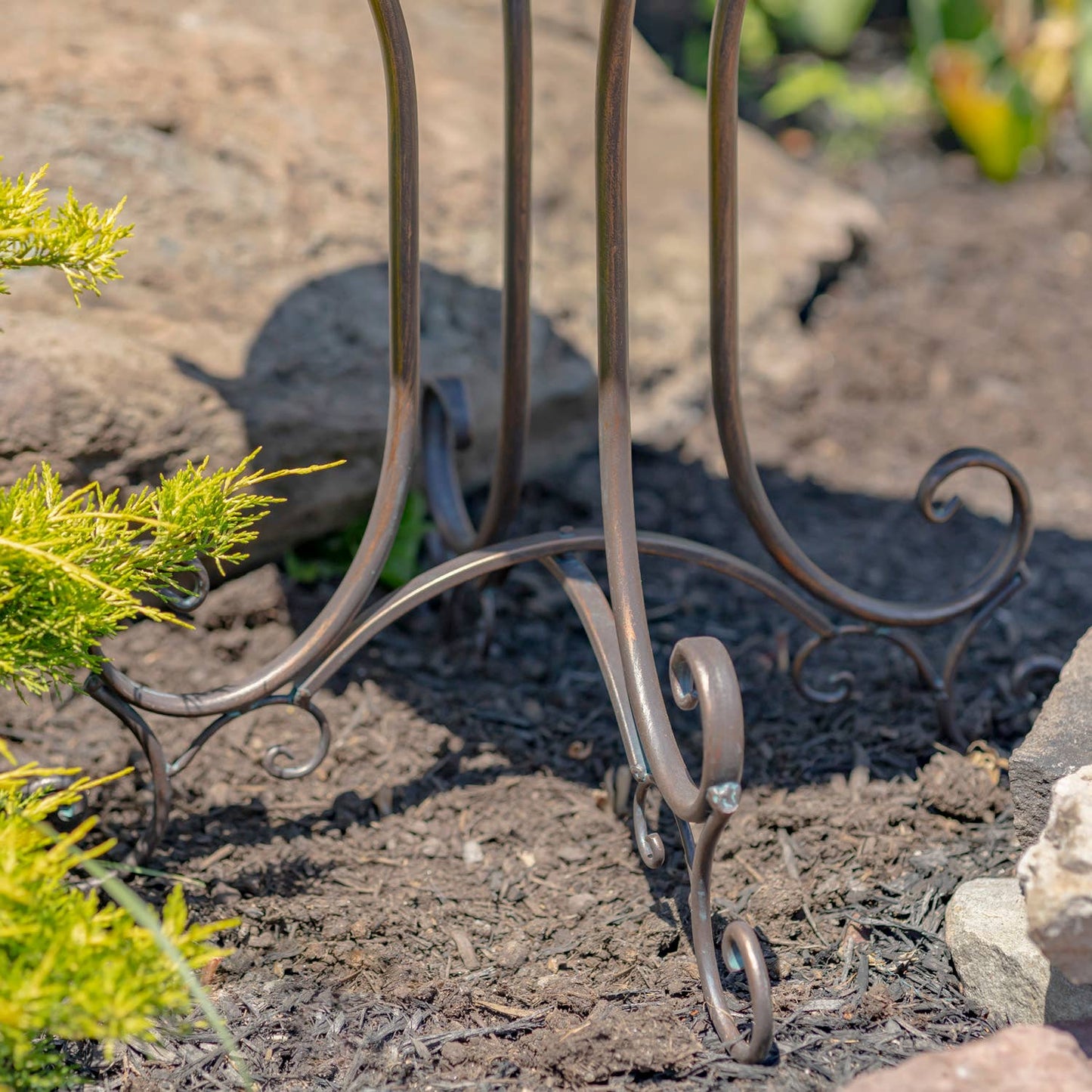 "Two Birds" Iron Birdbath - 3 Color Options