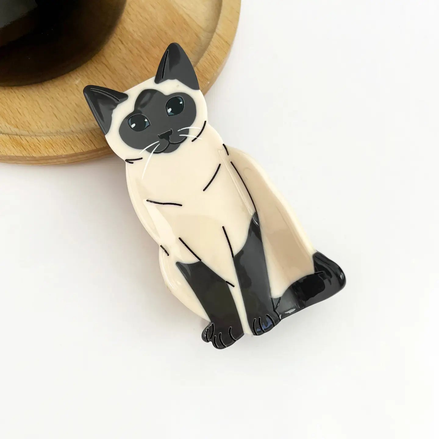 Sitting Cat Hair Claw
