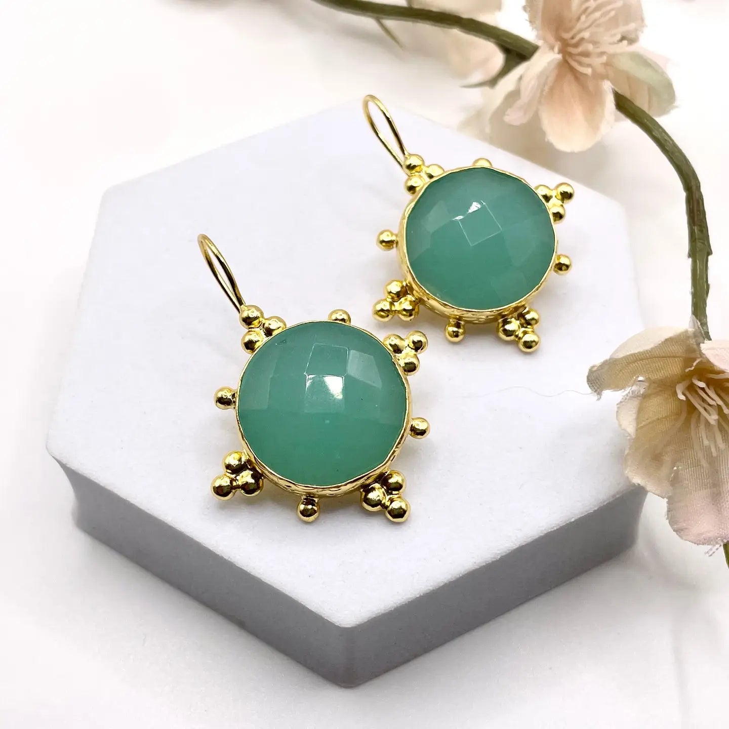 Casablanca Moon Studs, Calcedony
